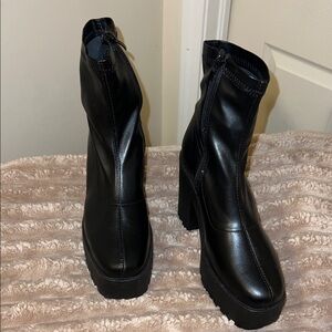 Stylish Black Women's Boots
